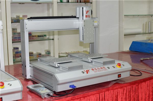 全自動點膠機生產廠家