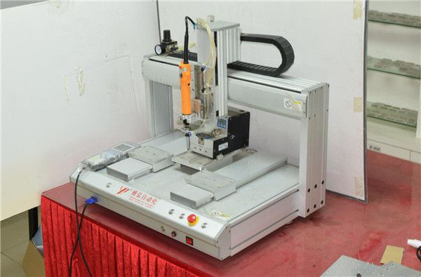 自動(dòng)送鎖螺絲機(jī)